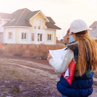 woman_performing_building_rating